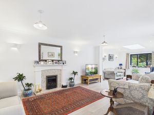 Photo 16- click for photo gallery